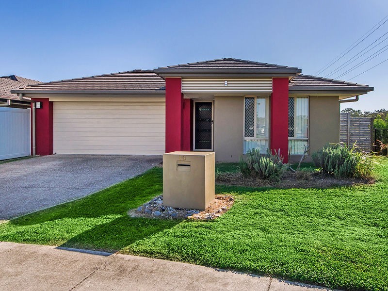 18 Collingrove Circuit, Pimpama QLD 4209