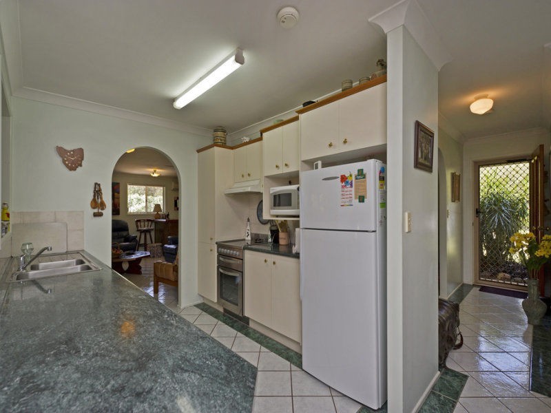 12 Banka Avenue, Jacobs Well QLD 4208