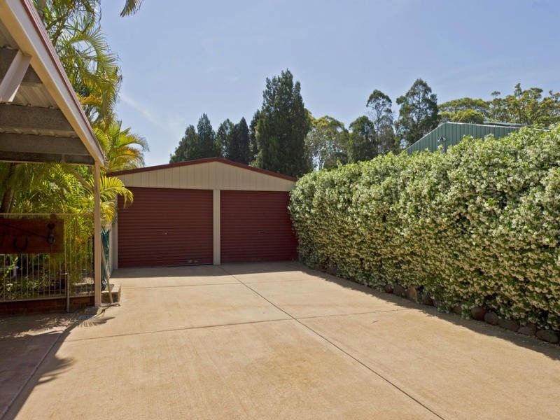 12 Banka Avenue, Jacobs Well QLD 4208