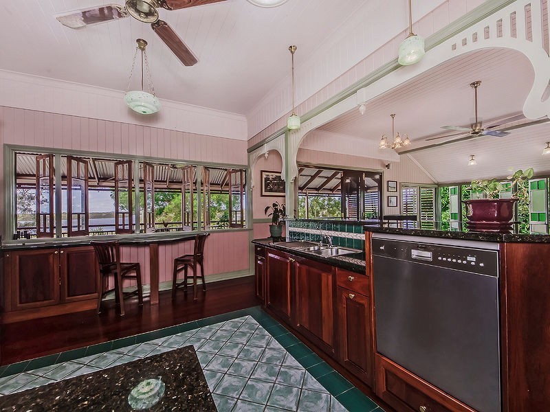 3 Marine Court, Jacobs Well QLD 4208