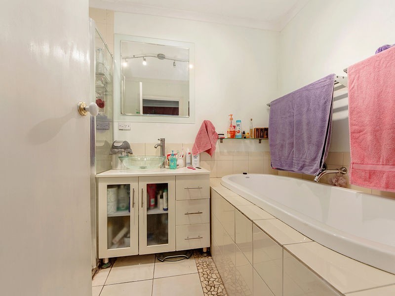 17 Cormorant Crescent, Jacobs Well QLD 4208