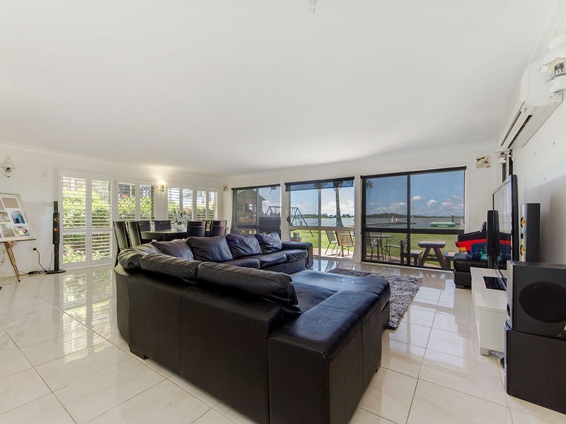 50 WARANA Avenue, Steiglitz QLD 4207