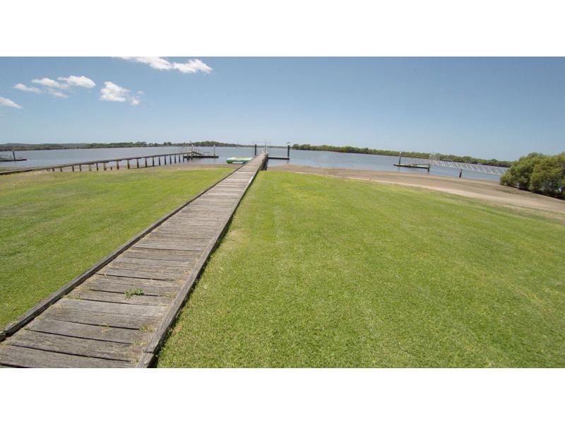 50 WARANA Avenue, Steiglitz QLD 4207