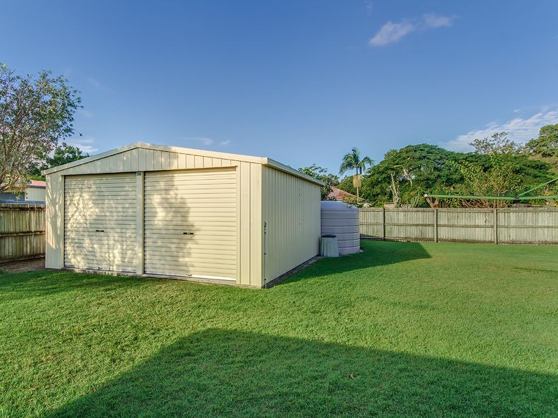 25 PELICAN Parade, Jacobs Well QLD 4208