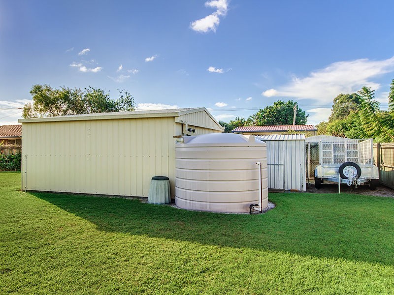 25 PELICAN Parade, Jacobs Well QLD 4208