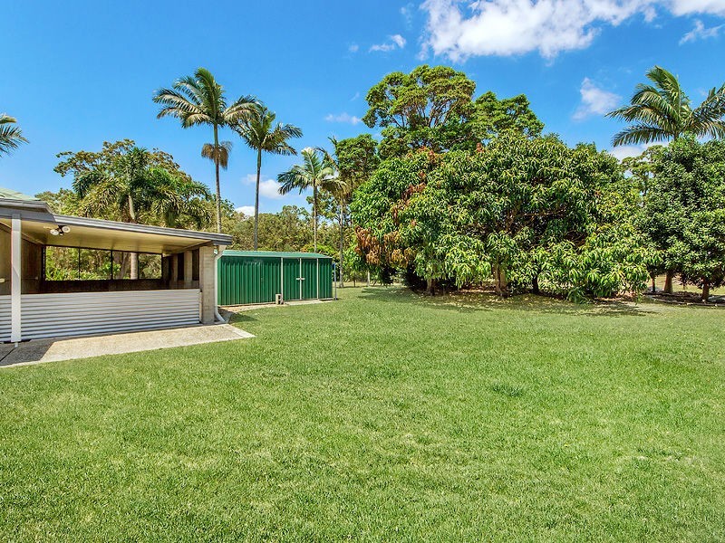 24 Pelican Parade, JACOBS WELL, Jacobs Well QLD 4208