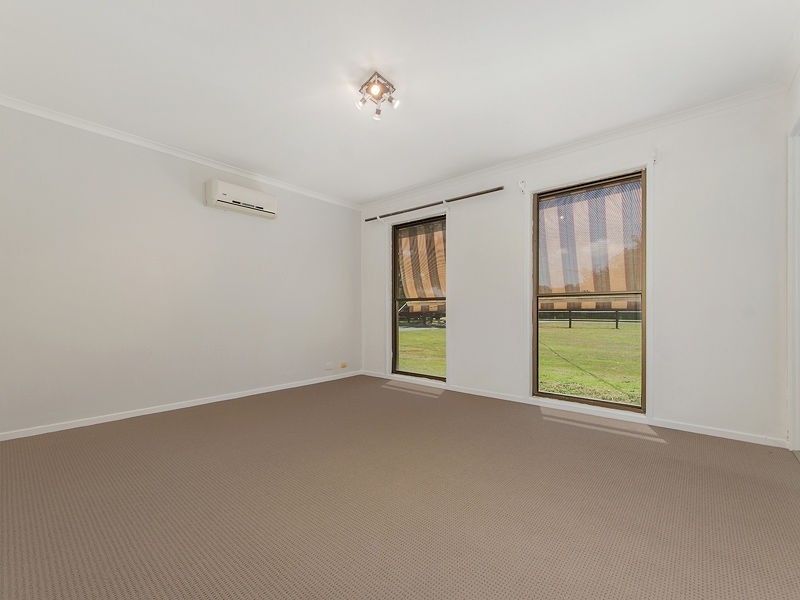 24 Pelican Parade, JACOBS WELL, Jacobs Well QLD 4208