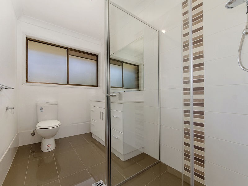 24 Pelican Parade, JACOBS WELL, Jacobs Well QLD 4208