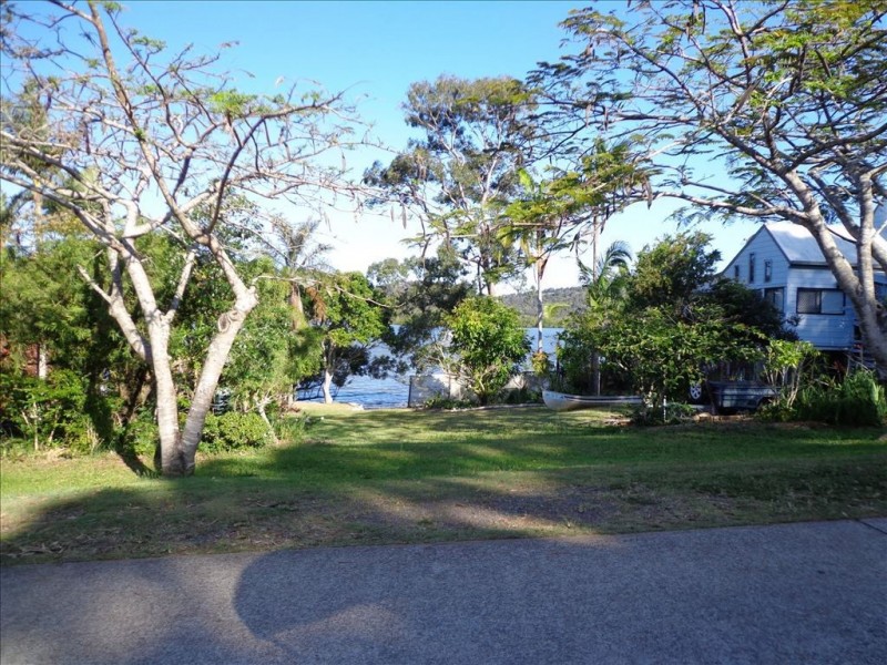 11 Oasis Drive, Russell Island QLD 4184