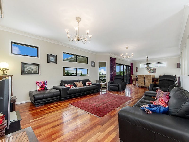 49 Esplanade St, Jacobs Well QLD 4208