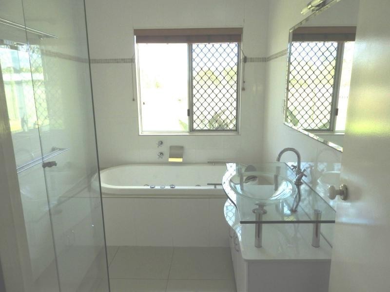 1824 Stapylton Jacobs Well Road, JACOBS WELL, Jacobs Well QLD 4208