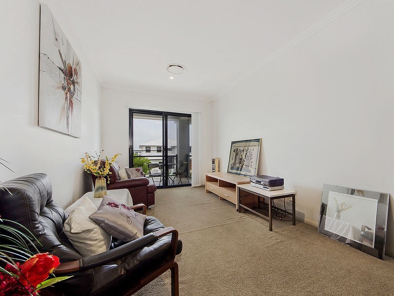 16 MARINA Parade, Calypso Bay, Jacobs Well QLD 4208