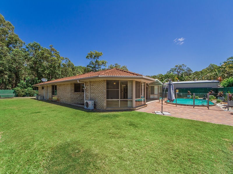 9 Pelican Parade, Jacobs Well QLD 4208