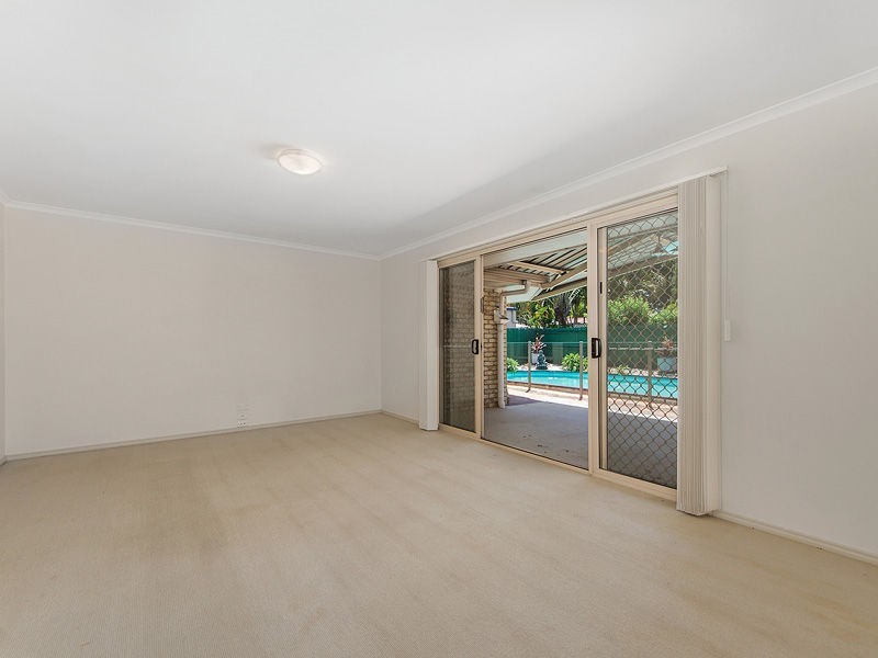 9 Pelican Parade, Jacobs Well QLD 4208