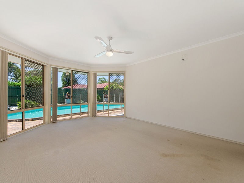 9 Pelican Parade, Jacobs Well QLD 4208