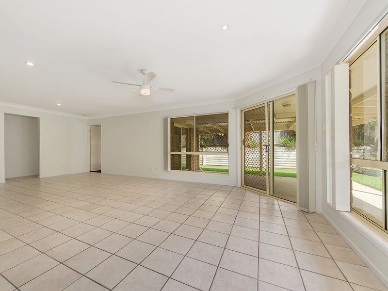 69 Gawain Drive, Ormeau QLD 4208