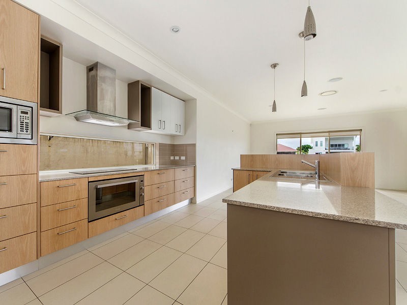 10 Windward Place, Jacobs Well QLD 4208