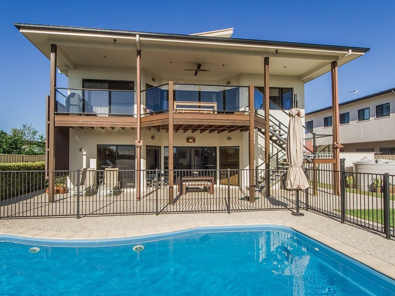 42 Esplanade, Jacobs Well QLD 4208