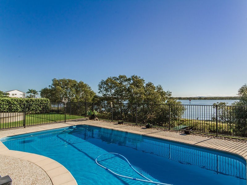 42 Esplanade, Jacobs Well QLD 4208