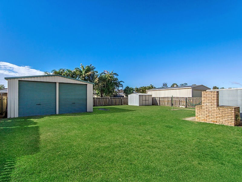16 Helmore Road, Jacobs Well QLD 4208