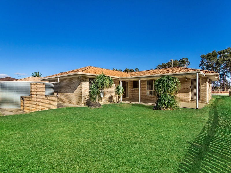 16 Helmore Road, Jacobs Well QLD 4208