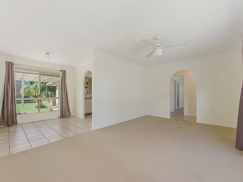 16 Helmore Road, Jacobs Well QLD 4208