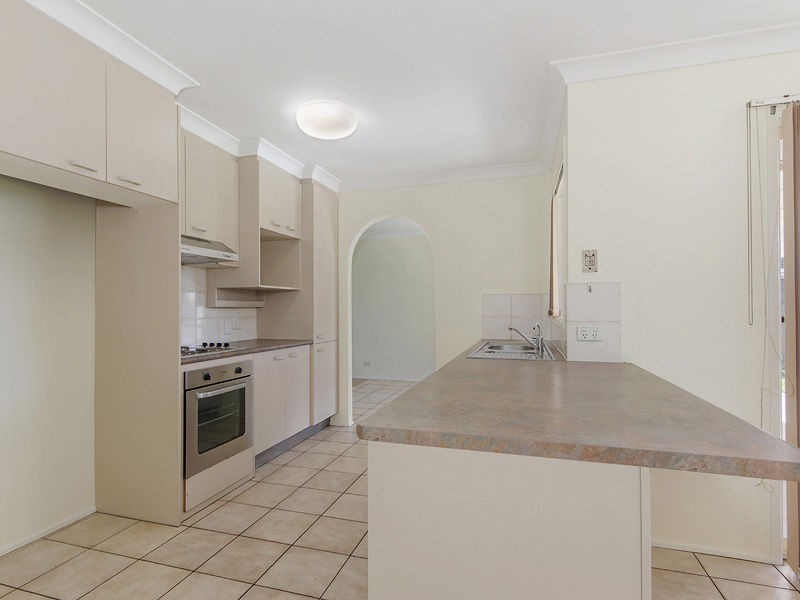 16 Helmore Road, Jacobs Well QLD 4208