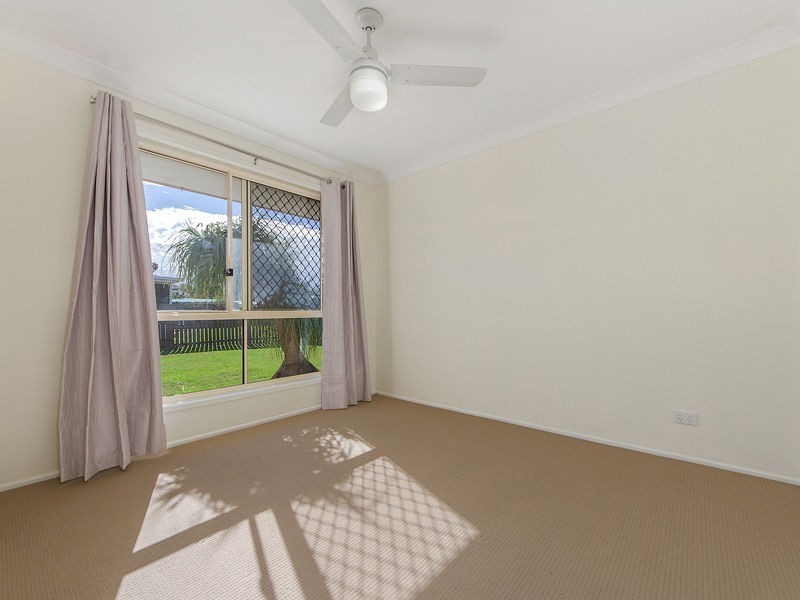 16 Helmore Road, Jacobs Well QLD 4208