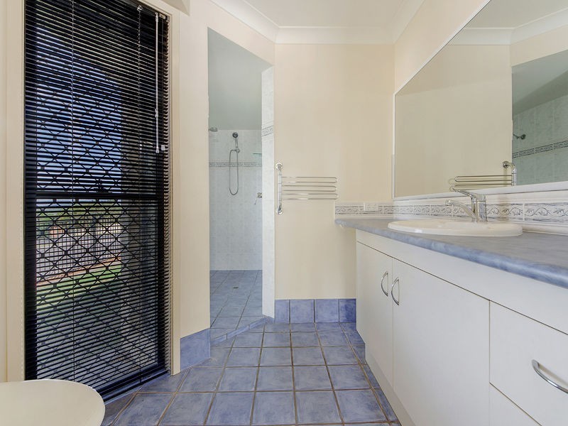 74 OVERLAND Drive, Edens Landing QLD 4207