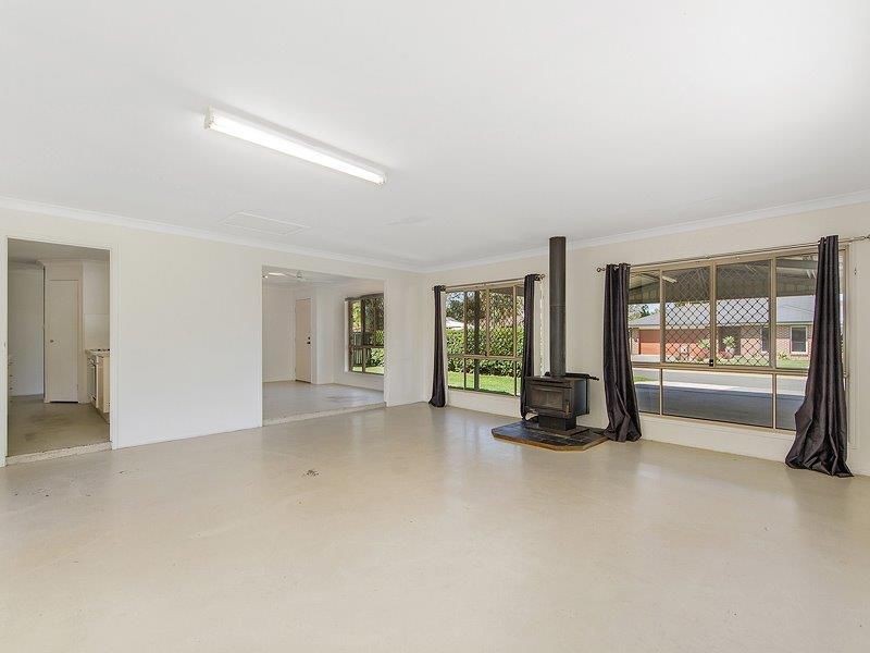 8 Samuel Court, Jacobs Well QLD 4208