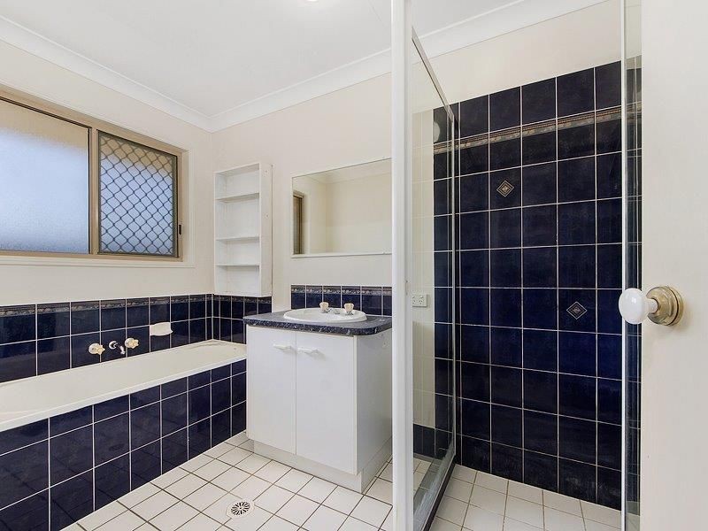 8 Samuel Court, Jacobs Well QLD 4208