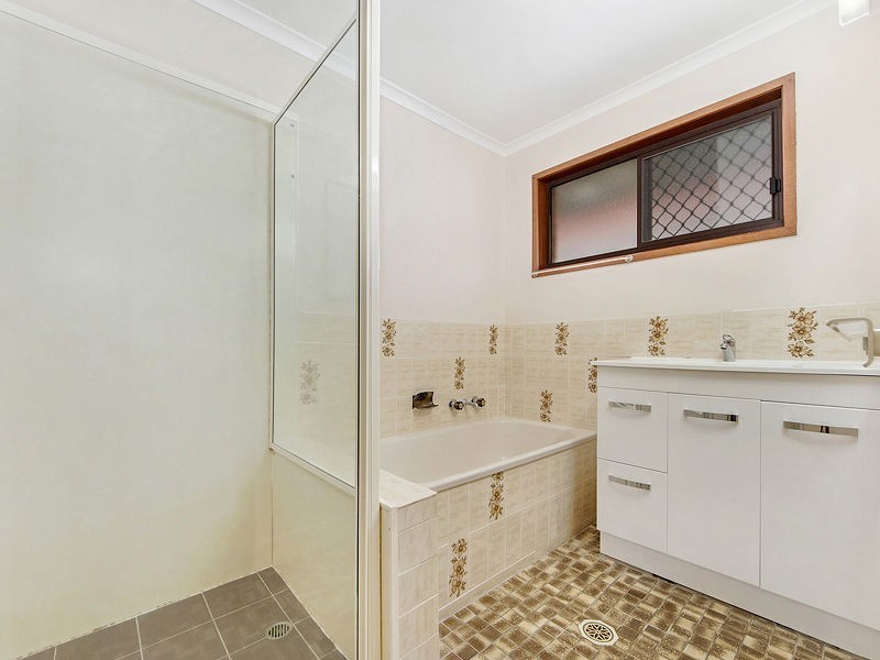 9 King Arthur Boulevard, Bethania QLD 4205