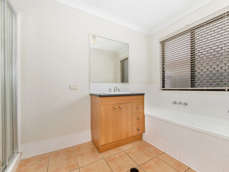 35 Bedivere Drive, Ormeau QLD 4208