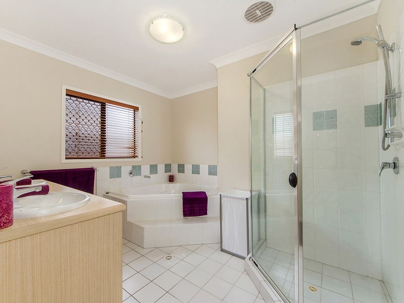 49 Esplanade, Jacobs Well QLD 4208