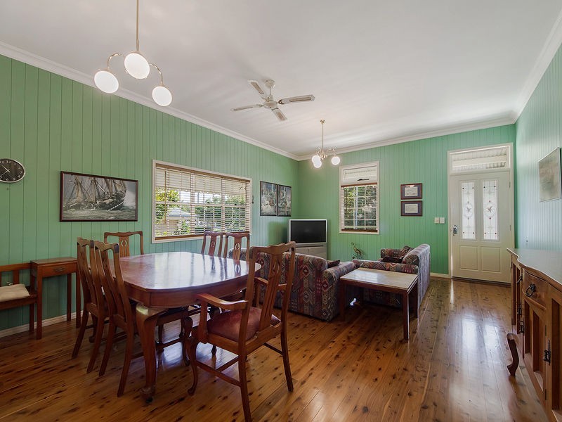 41 Pelican Parade St, Jacobs Well QLD 4208