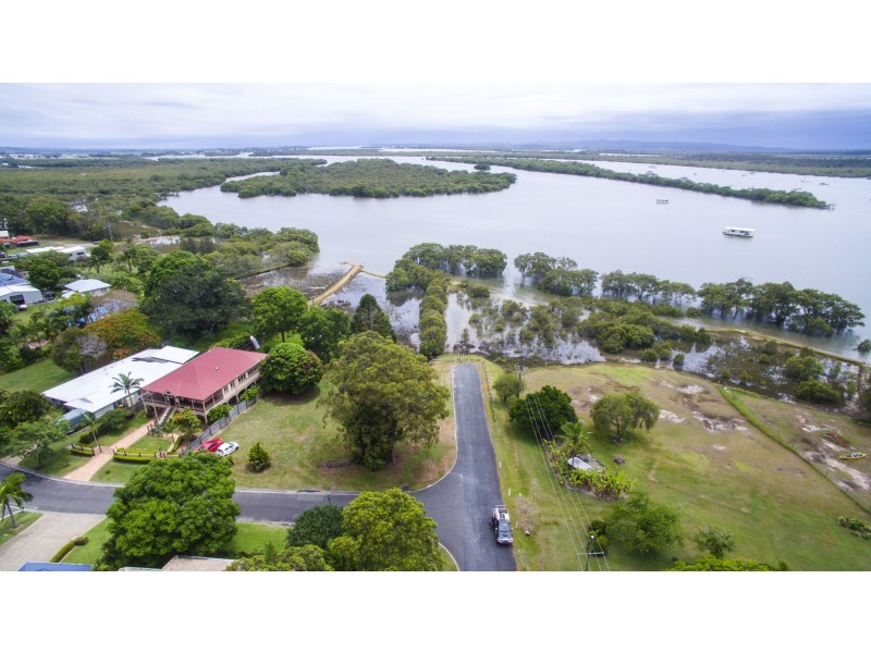 1 Marine Ct, Jacobs Well QLD 4208