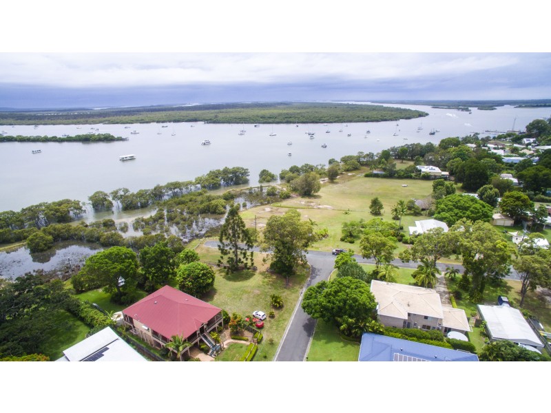 1 Marine Ct, Jacobs Well QLD 4208