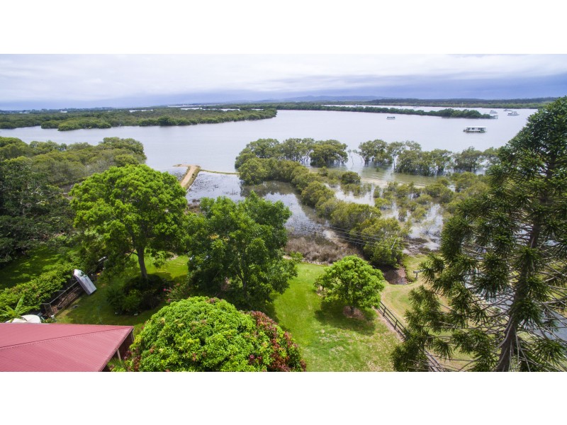 1 Marine Ct, Jacobs Well QLD 4208