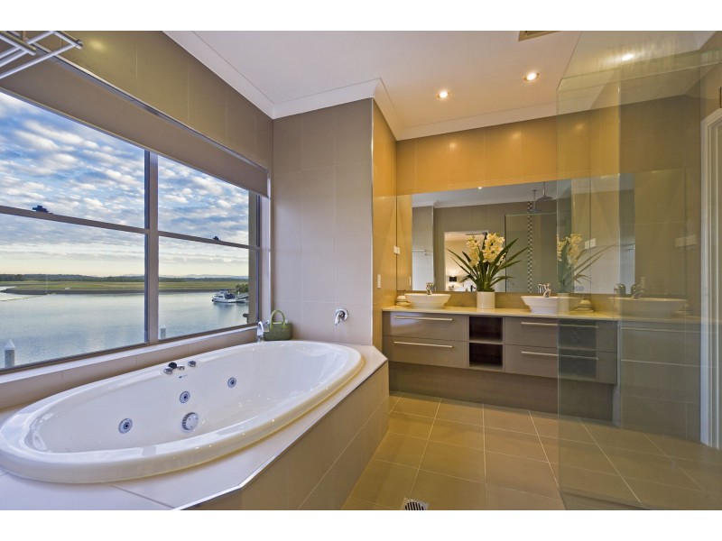 43 Marina Parade, Jacobs Well QLD 4208