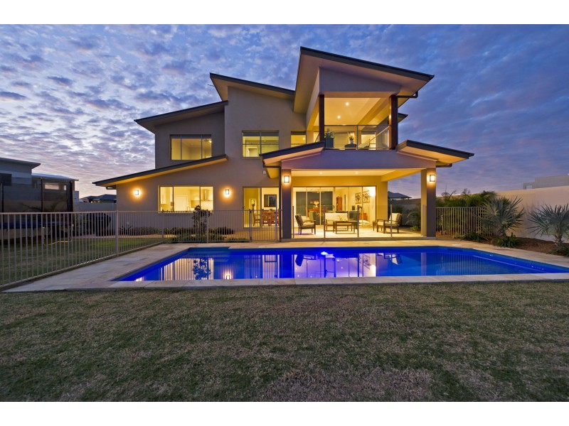 43 Marina Parade, Jacobs Well QLD 4208