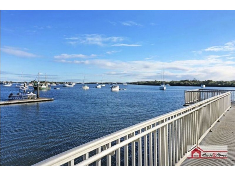 6 Blue Bay Street, Jacobs Well QLD 4208