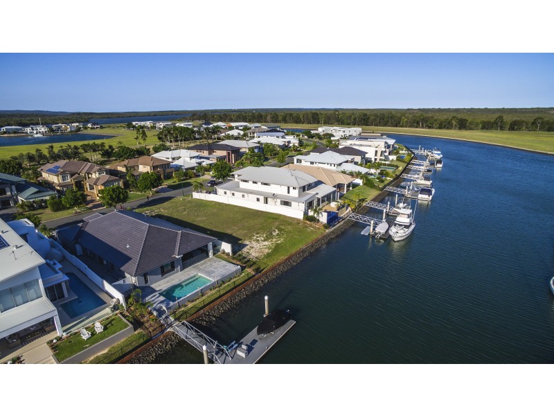 27 Marina Parade, Jacobs Well QLD 4208