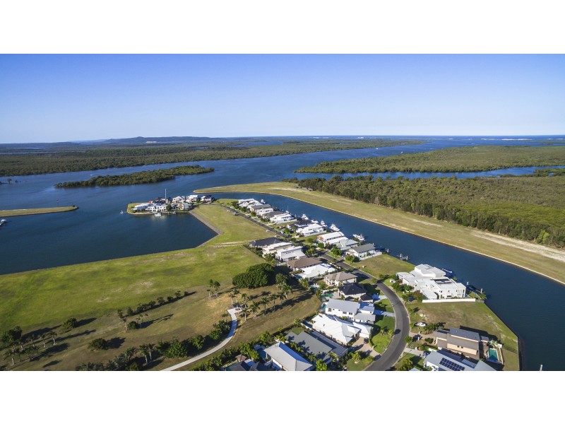 27 Marina Parade, Jacobs Well QLD 4208