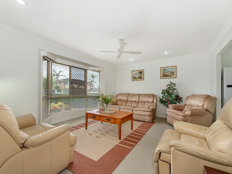 15 The Esplanade, Jacobs Well QLD 4208