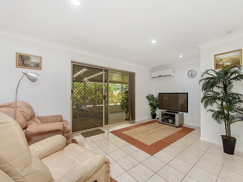 15 The Esplanade, Jacobs Well QLD 4208