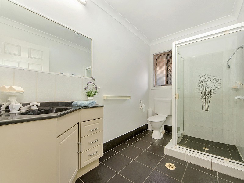 15 The Esplanade, Jacobs Well QLD 4208