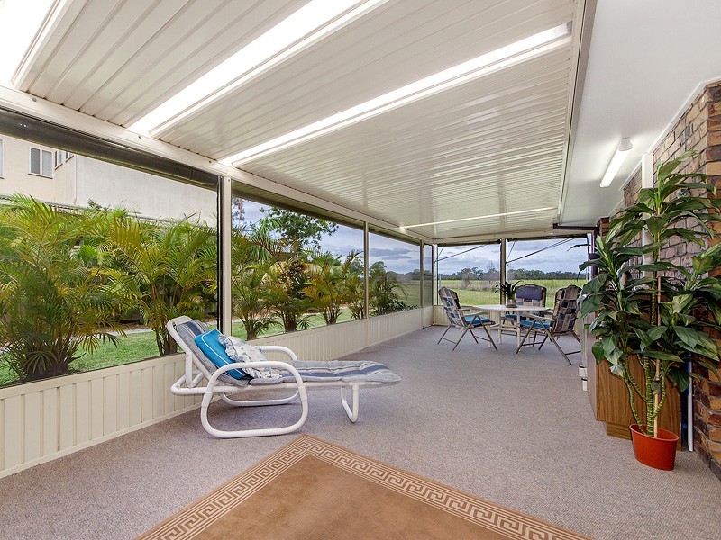15 The Esplanade, Jacobs Well QLD 4208