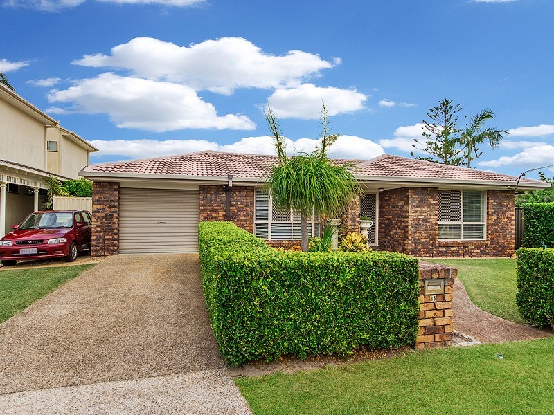 15 The Esplanade, Jacobs Well QLD 4208