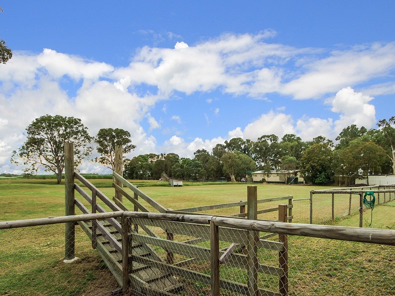 573 Stapylton Jacobs Well Rd, Alberton QLD 4207