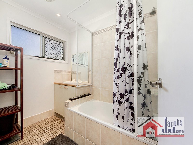 1816 Stapylton-Jacobs Well Road, Jacobs Well QLD 4208
